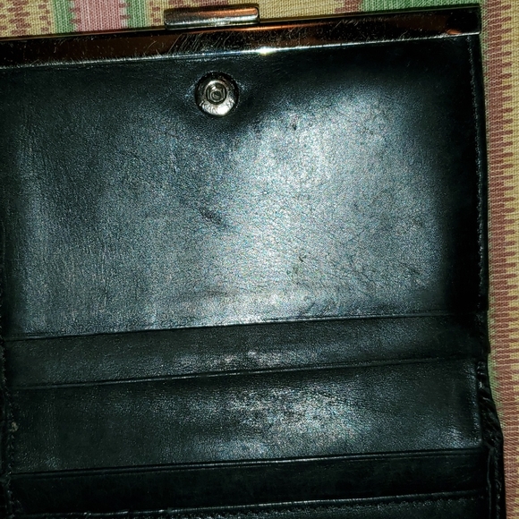 ANN TAYLOR Black Faux Snakeskin Embossed Wallet - Picture 6 of 9
